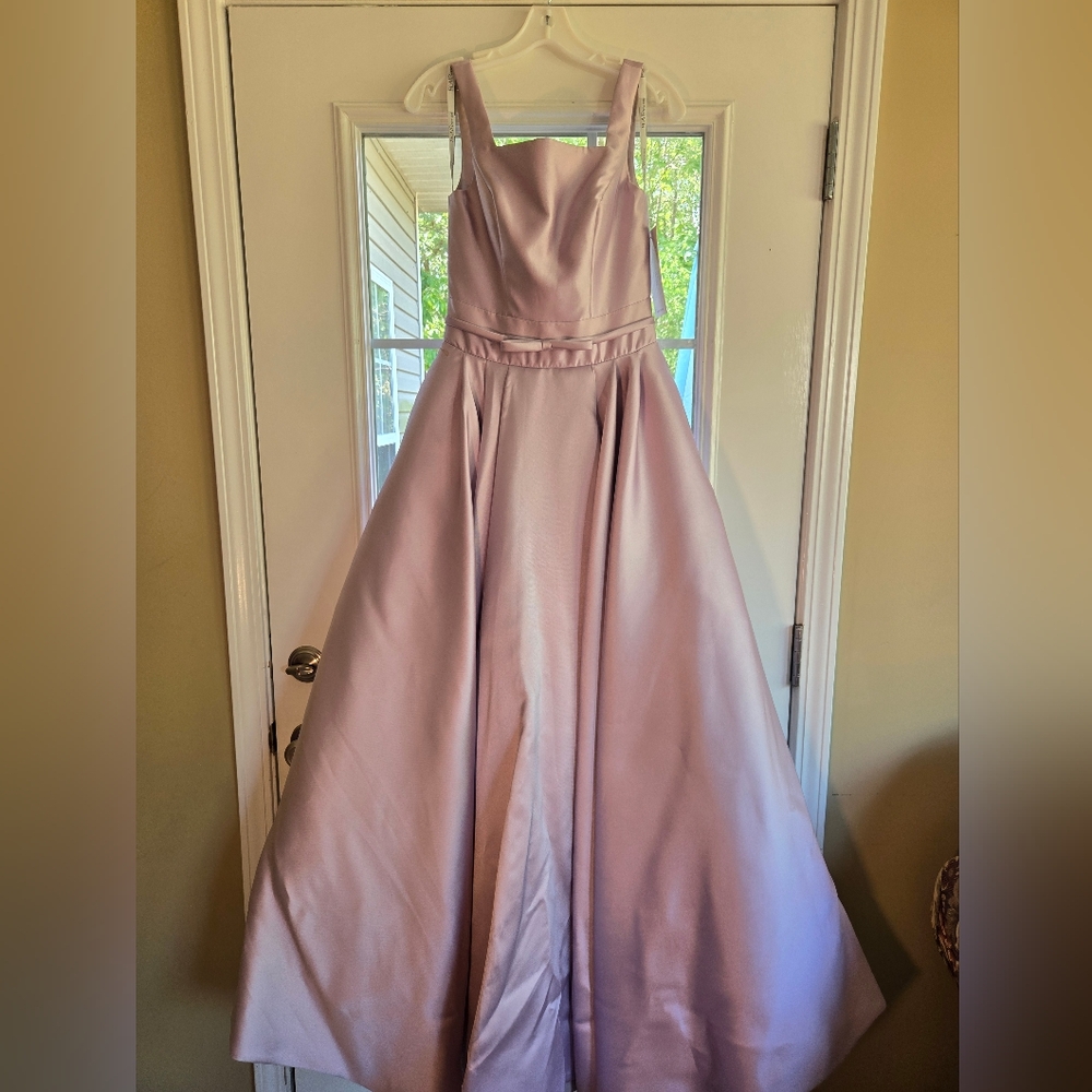 Flair Lavender Ballgown, Size 2, NWT